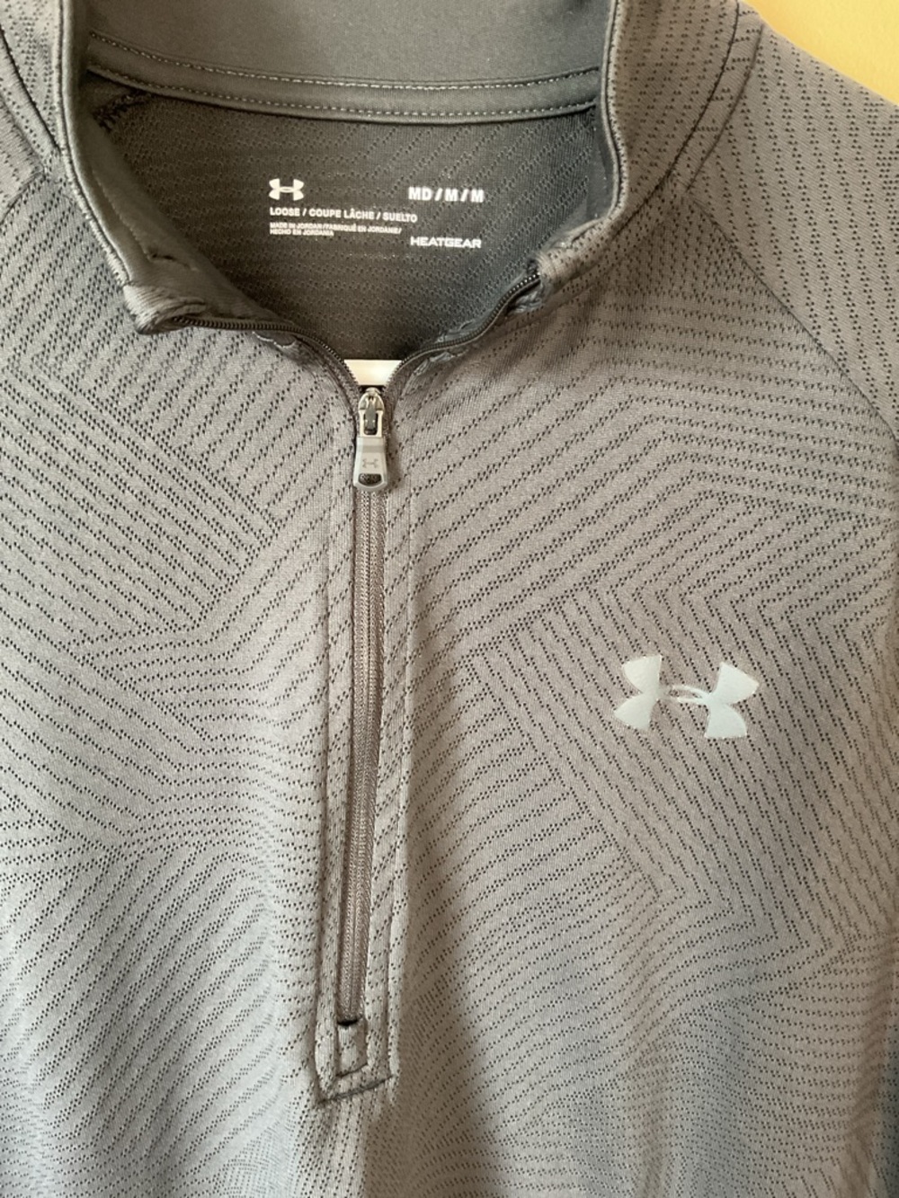Under Armour Men’s Charcoal Black Half-Zip Heat Gear Loose Pullover - Picture 2 of 6